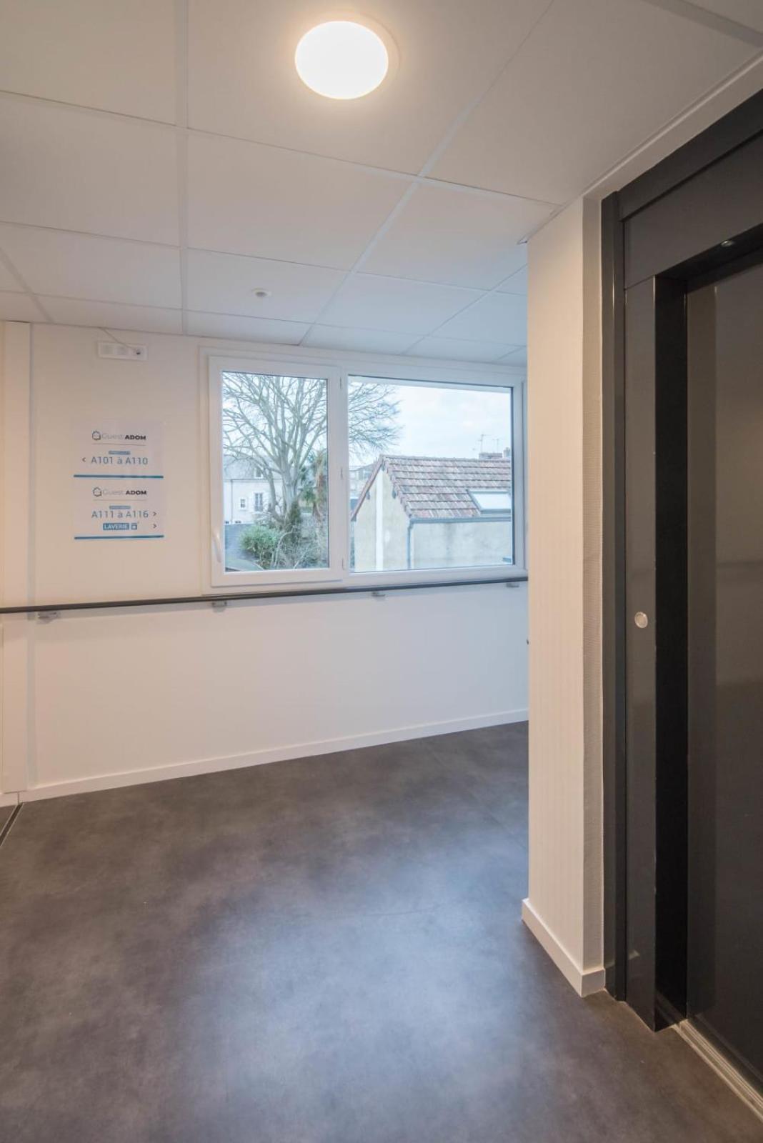 Apartamento PIERRICK - Studio proche gare, Wifi, arrivée 24 24 Le Mans Exterior foto